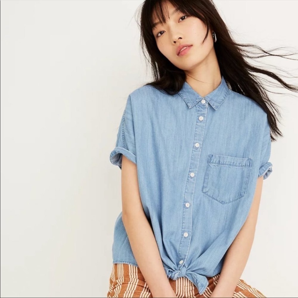 Madewell Blue Short Sleeve Tie Bottom Boxy Button Down Shirt - Picture 2 of 14